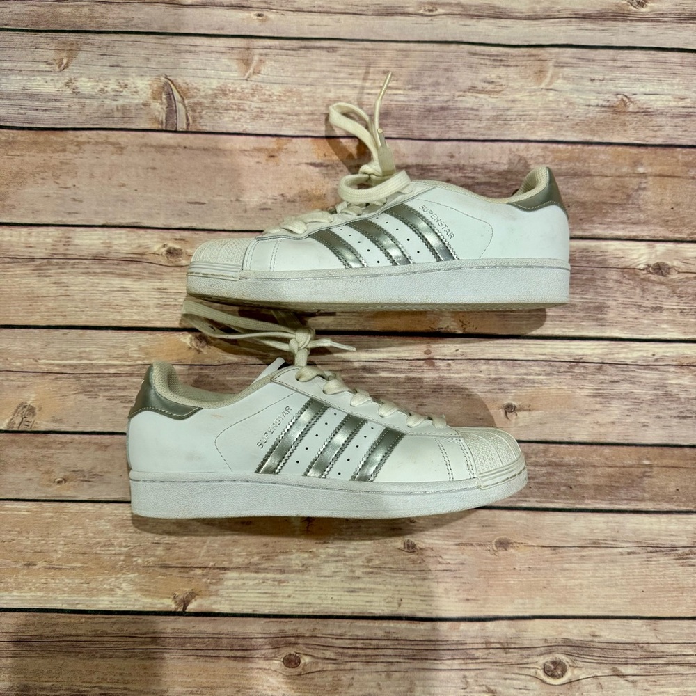 Adidas | White Sneakers